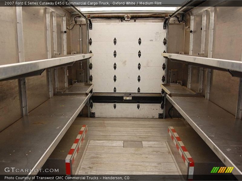 Oxford White / Medium Flint 2007 Ford E Series Cutaway E450 Commercial Cargo Truck