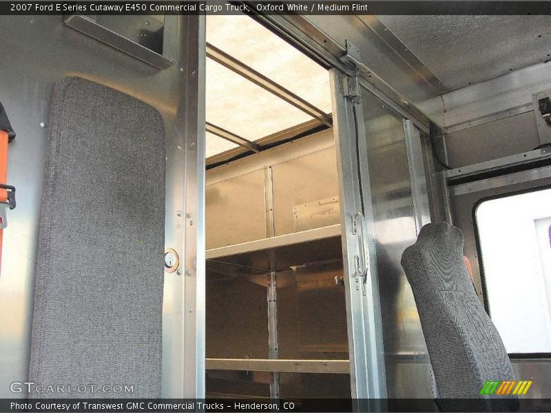 Oxford White / Medium Flint 2007 Ford E Series Cutaway E450 Commercial Cargo Truck