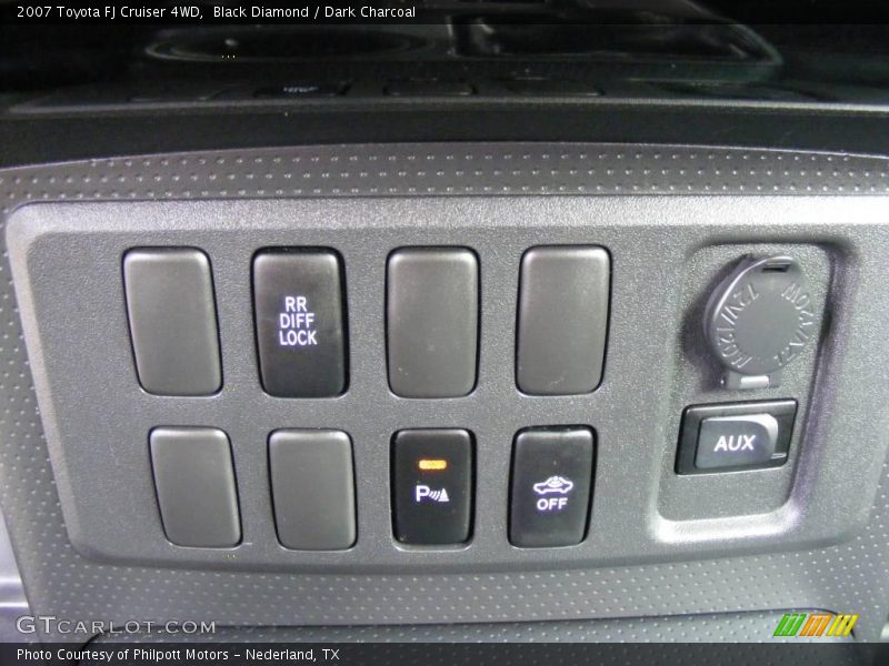 Black Diamond / Dark Charcoal 2007 Toyota FJ Cruiser 4WD