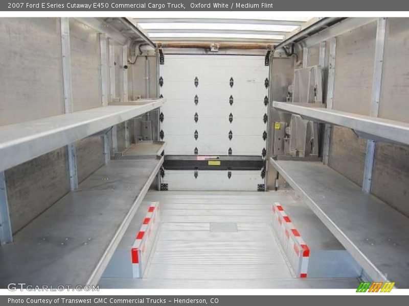 Oxford White / Medium Flint 2007 Ford E Series Cutaway E450 Commercial Cargo Truck