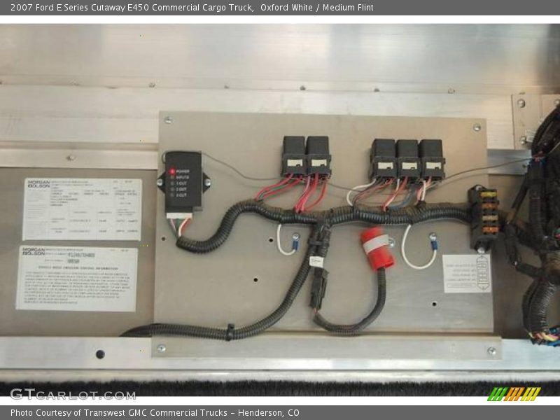 Oxford White / Medium Flint 2007 Ford E Series Cutaway E450 Commercial Cargo Truck