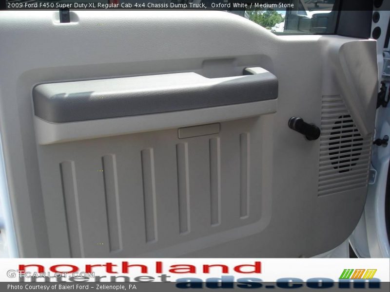 Oxford White / Medium Stone 2009 Ford F450 Super Duty XL Regular Cab 4x4 Chassis Dump Truck