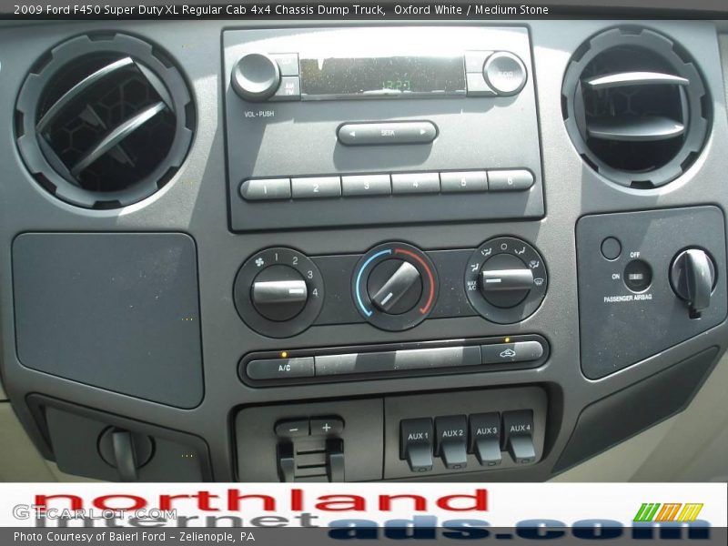 Oxford White / Medium Stone 2009 Ford F450 Super Duty XL Regular Cab 4x4 Chassis Dump Truck