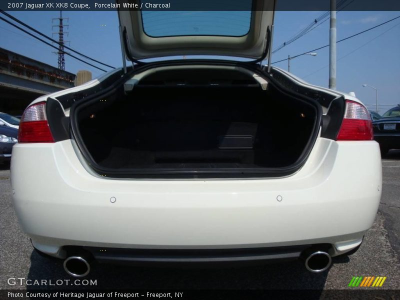 Porcelain White / Charcoal 2007 Jaguar XK XK8 Coupe
