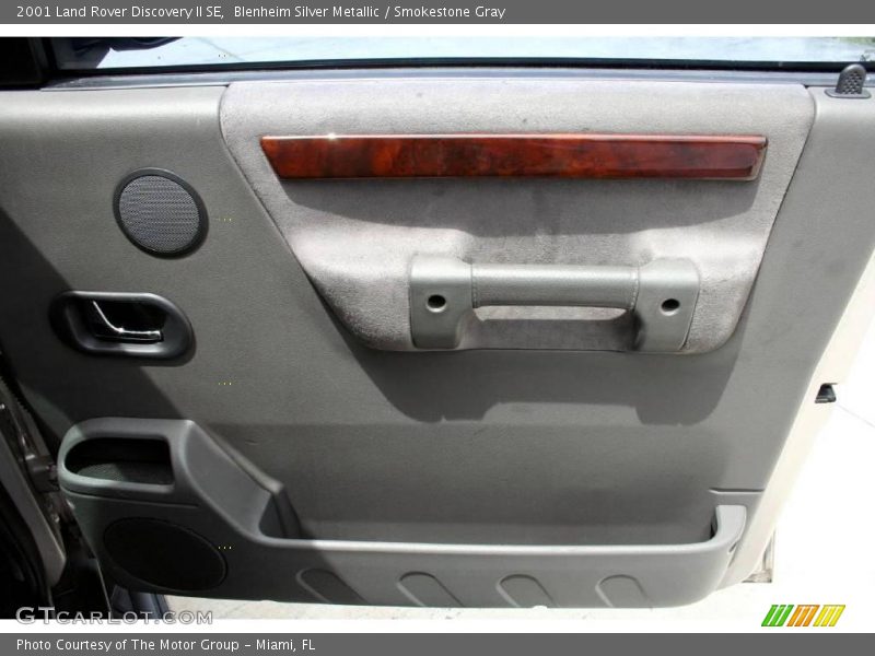 Blenheim Silver Metallic / Smokestone Gray 2001 Land Rover Discovery II SE