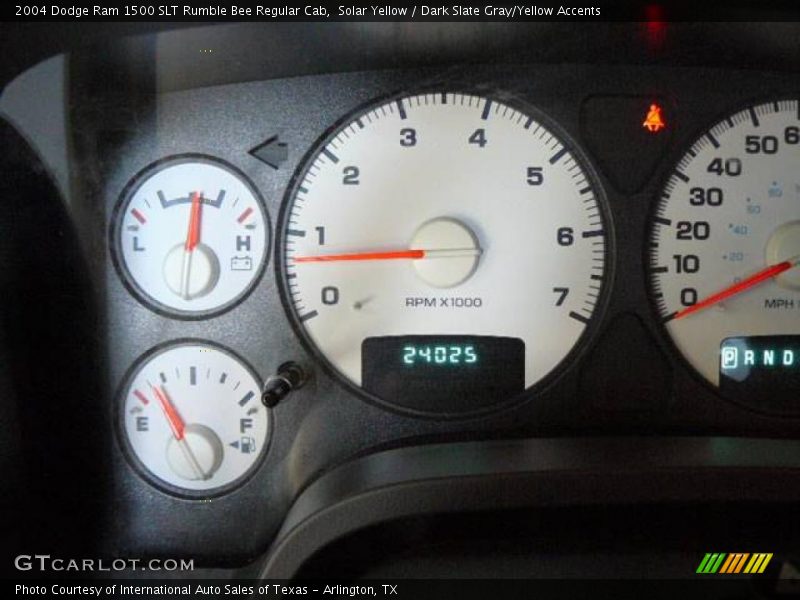 Solar Yellow / Dark Slate Gray/Yellow Accents 2004 Dodge Ram 1500 SLT Rumble Bee Regular Cab