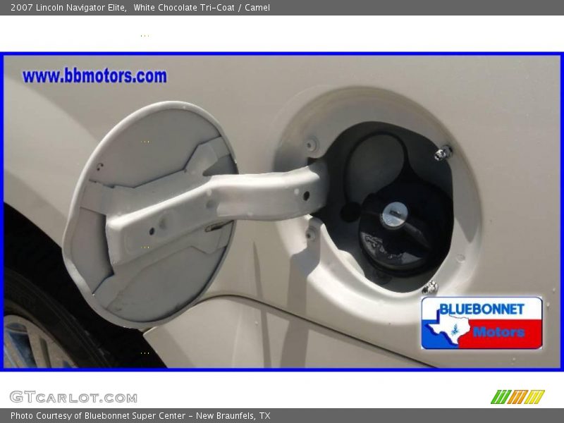 White Chocolate Tri-Coat / Camel 2007 Lincoln Navigator Elite