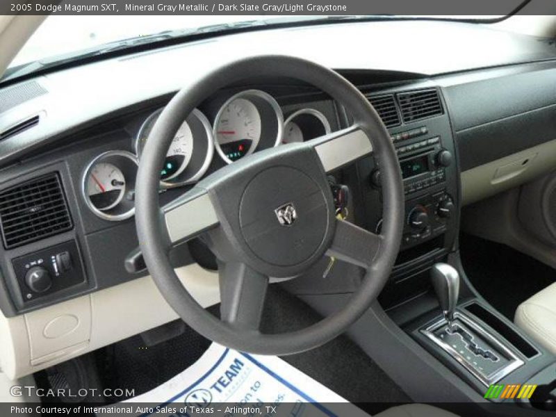 Mineral Gray Metallic / Dark Slate Gray/Light Graystone 2005 Dodge Magnum SXT