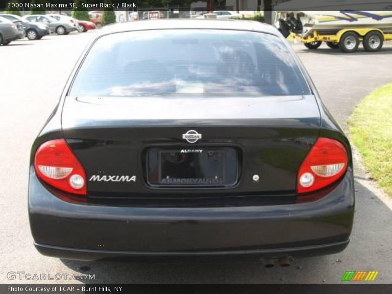 Super Black / Black 2000 Nissan Maxima SE