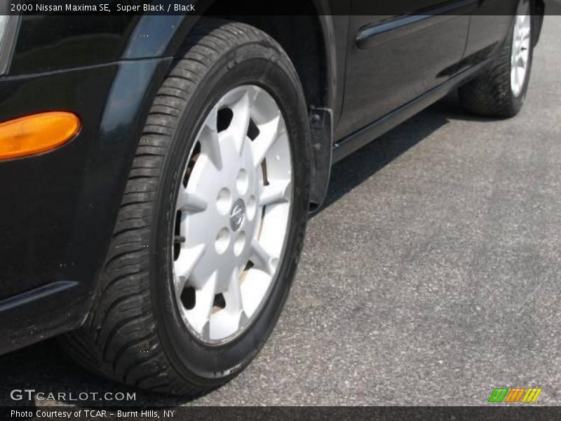 Super Black / Black 2000 Nissan Maxima SE