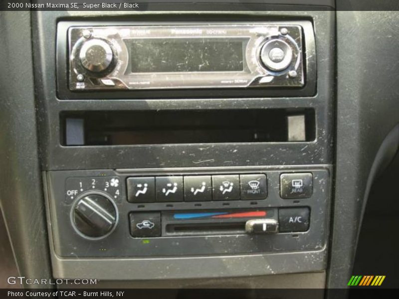 Super Black / Black 2000 Nissan Maxima SE