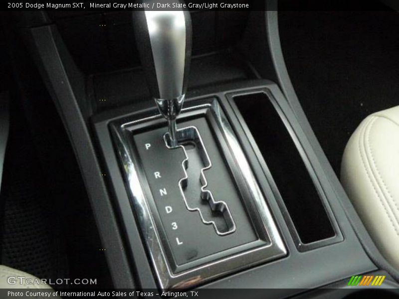 Mineral Gray Metallic / Dark Slate Gray/Light Graystone 2005 Dodge Magnum SXT