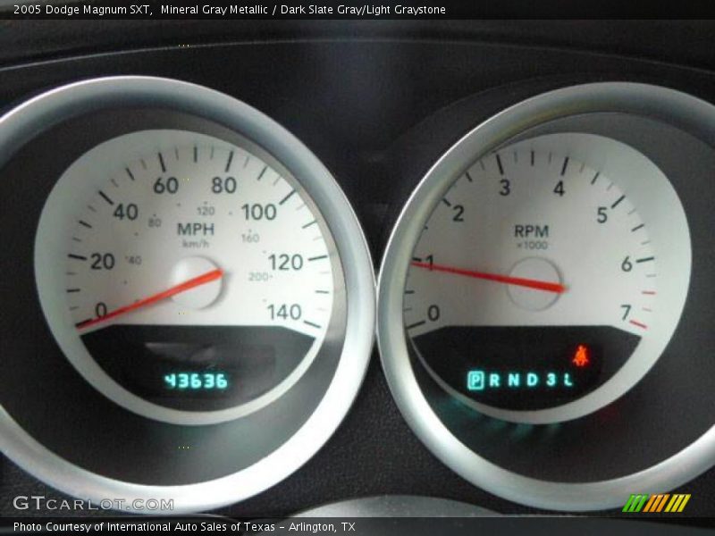 Mineral Gray Metallic / Dark Slate Gray/Light Graystone 2005 Dodge Magnum SXT