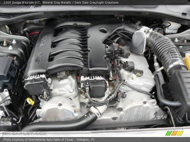 Mineral Gray Metallic / Dark Slate Gray/Light Graystone 2005 Dodge Magnum SXT