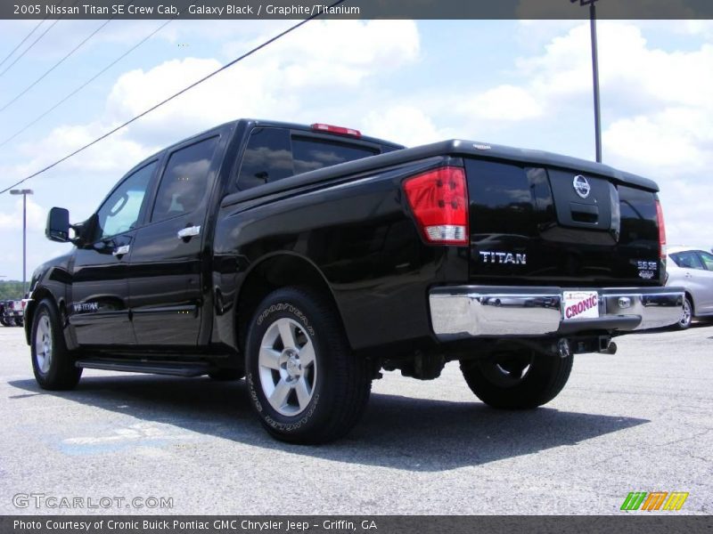 Galaxy Black / Graphite/Titanium 2005 Nissan Titan SE Crew Cab