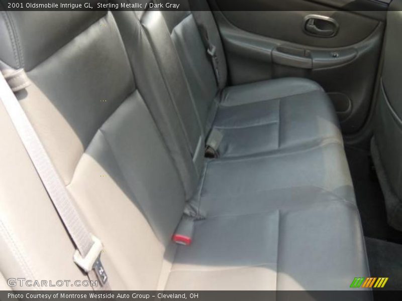 Sterling Metallic / Dark Gray 2001 Oldsmobile Intrigue GL