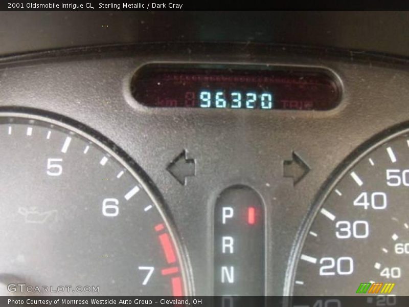 Sterling Metallic / Dark Gray 2001 Oldsmobile Intrigue GL
