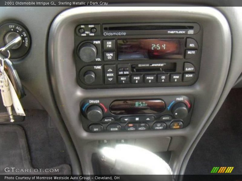 Sterling Metallic / Dark Gray 2001 Oldsmobile Intrigue GL