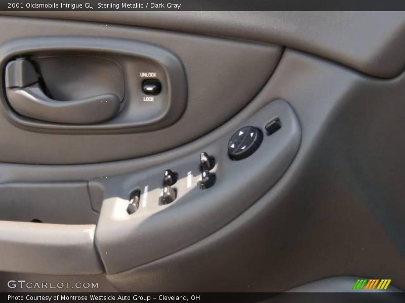 Sterling Metallic / Dark Gray 2001 Oldsmobile Intrigue GL