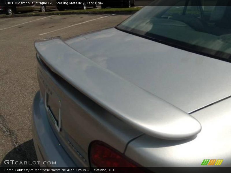 Sterling Metallic / Dark Gray 2001 Oldsmobile Intrigue GL
