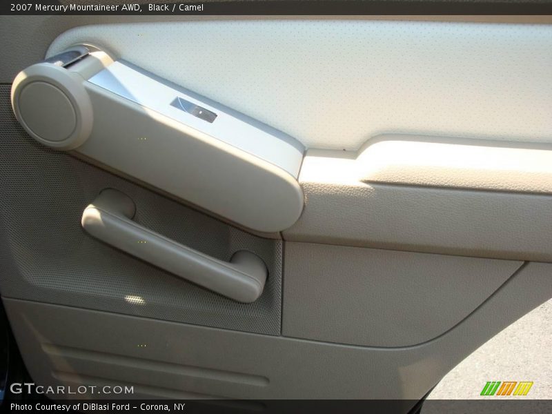 Black / Camel 2007 Mercury Mountaineer AWD
