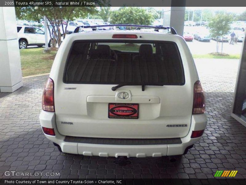 Natural White / Taupe 2005 Toyota 4Runner SR5