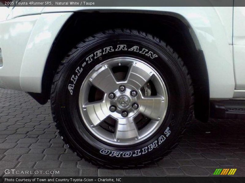 Natural White / Taupe 2005 Toyota 4Runner SR5