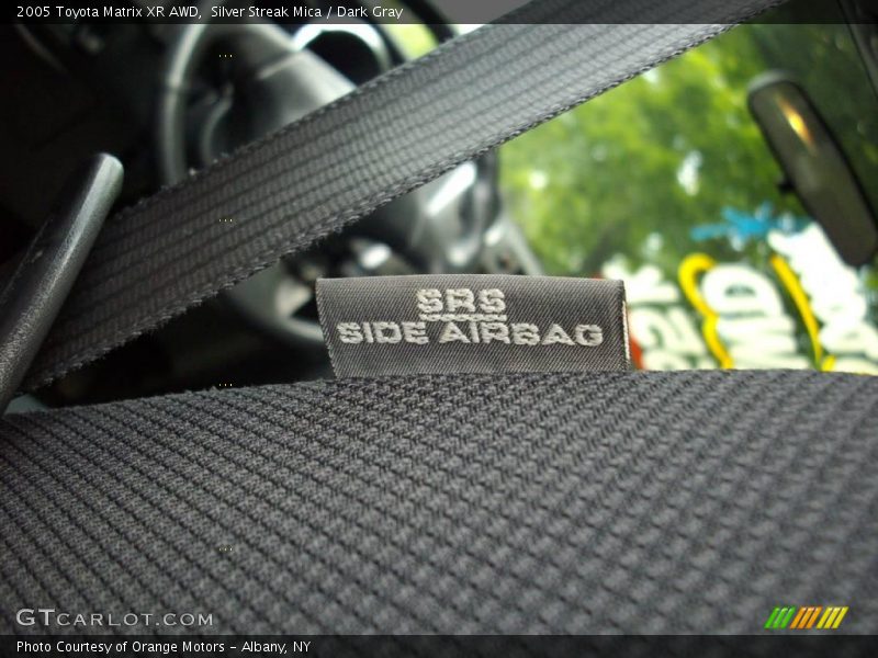 Silver Streak Mica / Dark Gray 2005 Toyota Matrix XR AWD