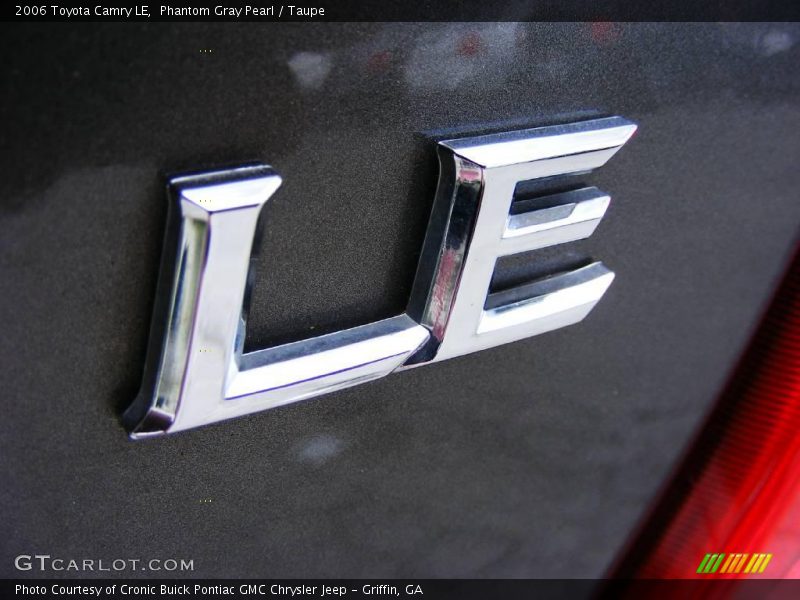 Phantom Gray Pearl / Taupe 2006 Toyota Camry LE