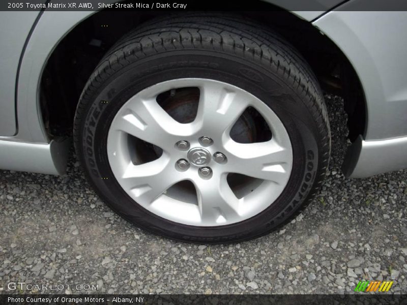 Silver Streak Mica / Dark Gray 2005 Toyota Matrix XR AWD