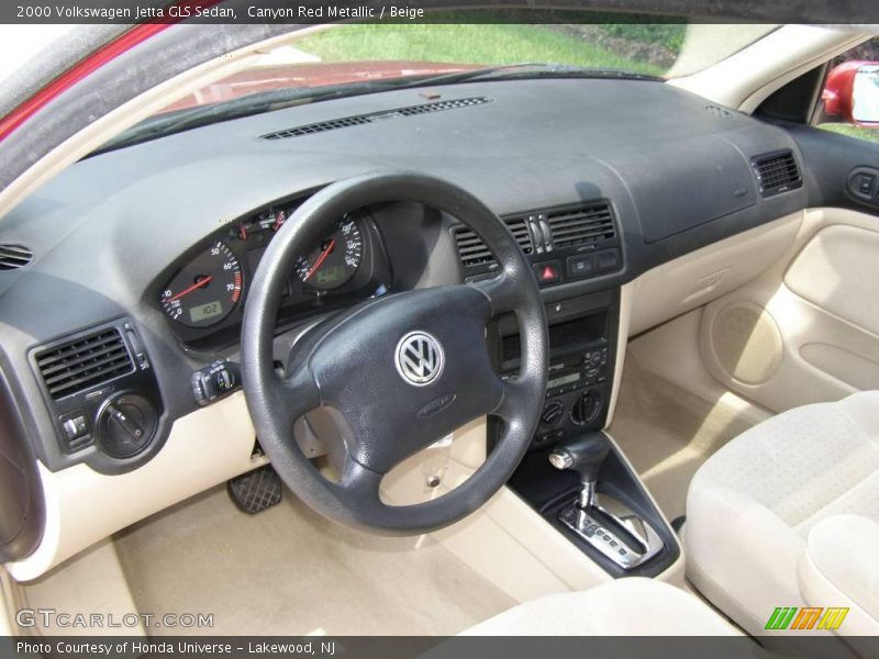 Canyon Red Metallic / Beige 2000 Volkswagen Jetta GLS Sedan