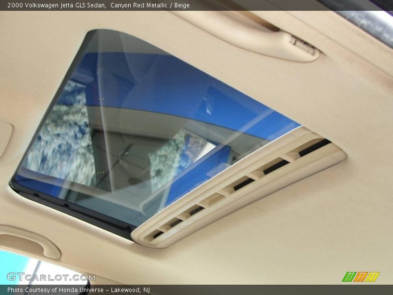 Canyon Red Metallic / Beige 2000 Volkswagen Jetta GLS Sedan