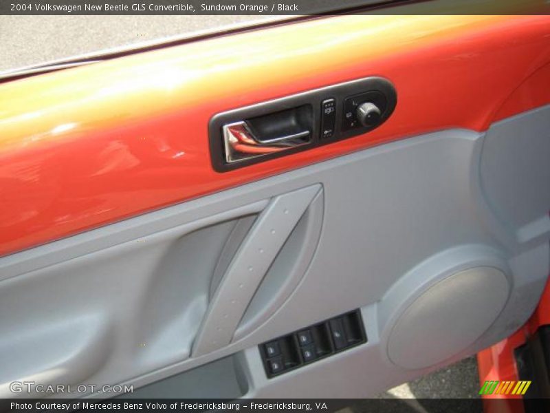 Sundown Orange / Black 2004 Volkswagen New Beetle GLS Convertible