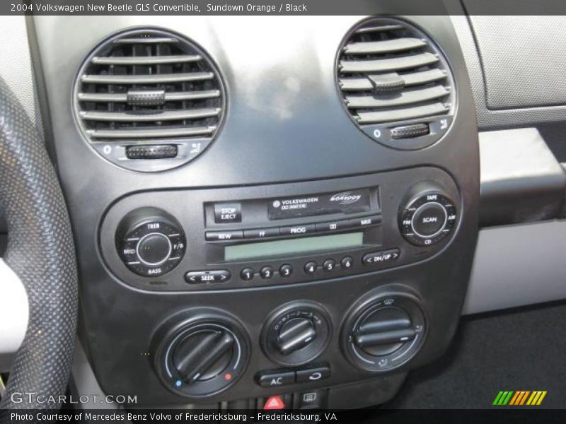 Sundown Orange / Black 2004 Volkswagen New Beetle GLS Convertible