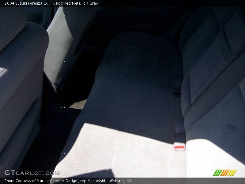 Fusion Red Metallic / Gray 2004 Suzuki Forenza LX