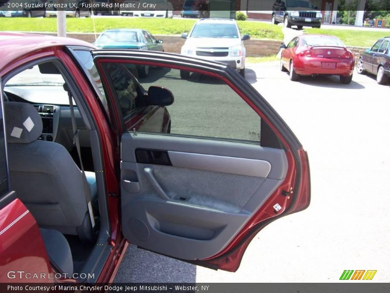 Fusion Red Metallic / Gray 2004 Suzuki Forenza LX
