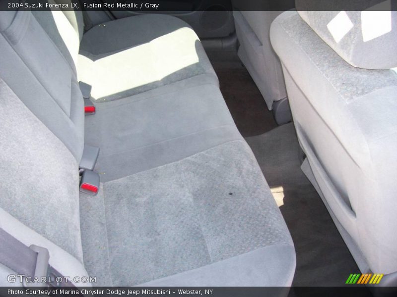 Fusion Red Metallic / Gray 2004 Suzuki Forenza LX