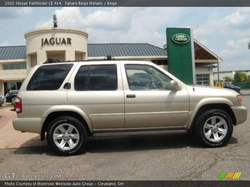 Sahara Beige Metallic / Beige 2002 Nissan Pathfinder LE 4x4