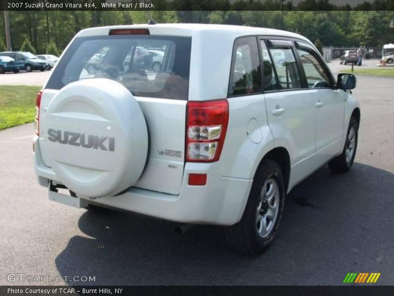 White Pearl / Black 2007 Suzuki Grand Vitara 4x4