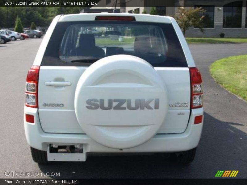 White Pearl / Black 2007 Suzuki Grand Vitara 4x4
