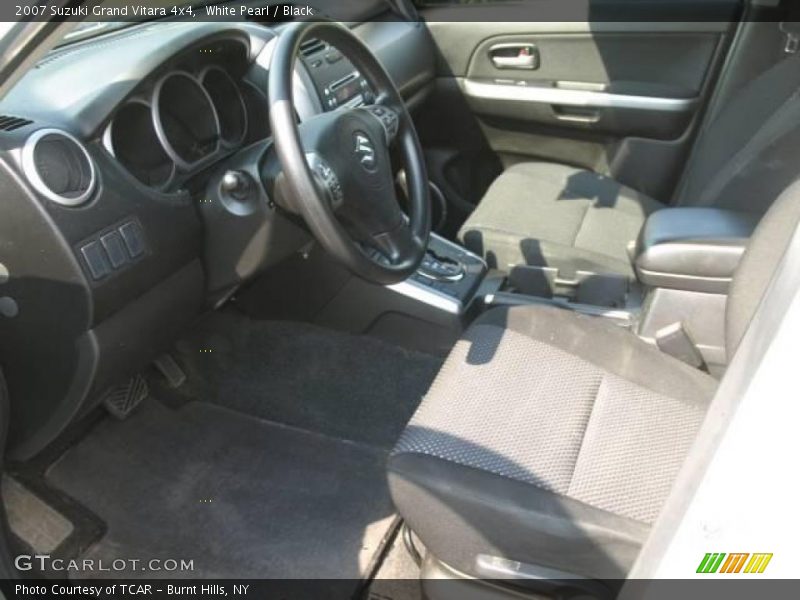 White Pearl / Black 2007 Suzuki Grand Vitara 4x4