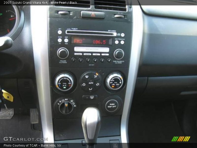 White Pearl / Black 2007 Suzuki Grand Vitara 4x4