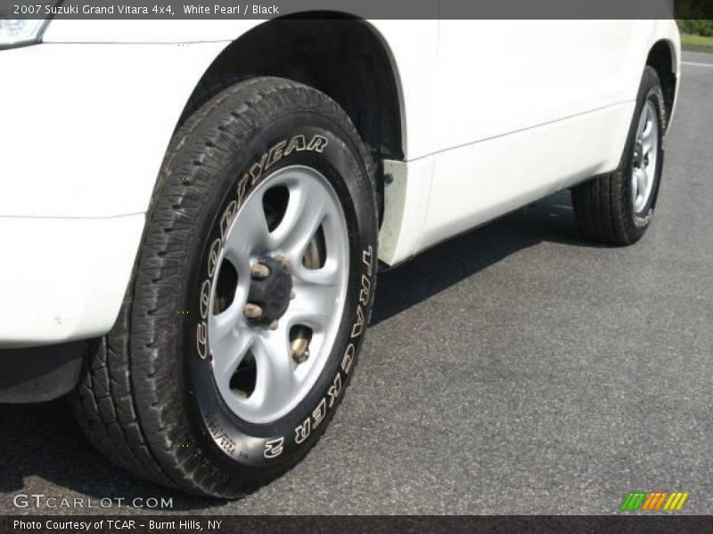 White Pearl / Black 2007 Suzuki Grand Vitara 4x4