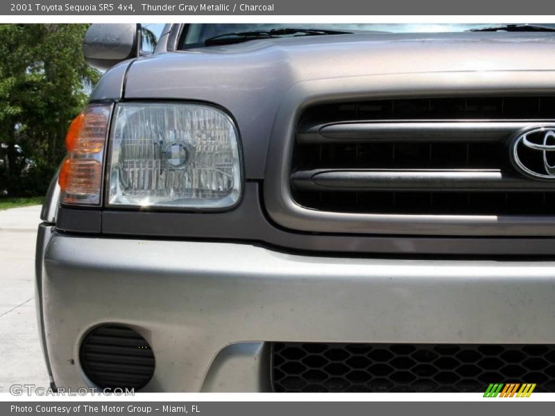 Thunder Gray Metallic / Charcoal 2001 Toyota Sequoia SR5 4x4