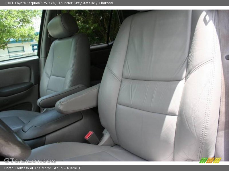 Thunder Gray Metallic / Charcoal 2001 Toyota Sequoia SR5 4x4
