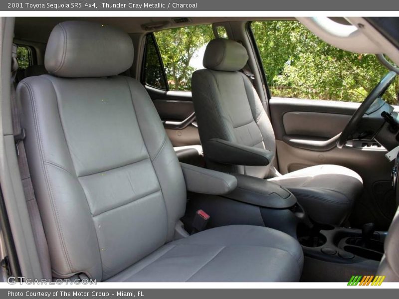 Thunder Gray Metallic / Charcoal 2001 Toyota Sequoia SR5 4x4