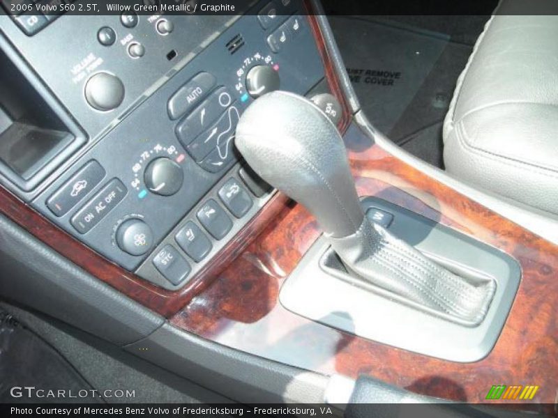 Willow Green Metallic / Graphite 2006 Volvo S60 2.5T