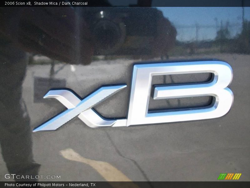Shadow Mica / Dark Charcoal 2006 Scion xB