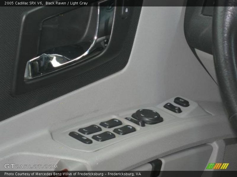 Black Raven / Light Gray 2005 Cadillac SRX V6