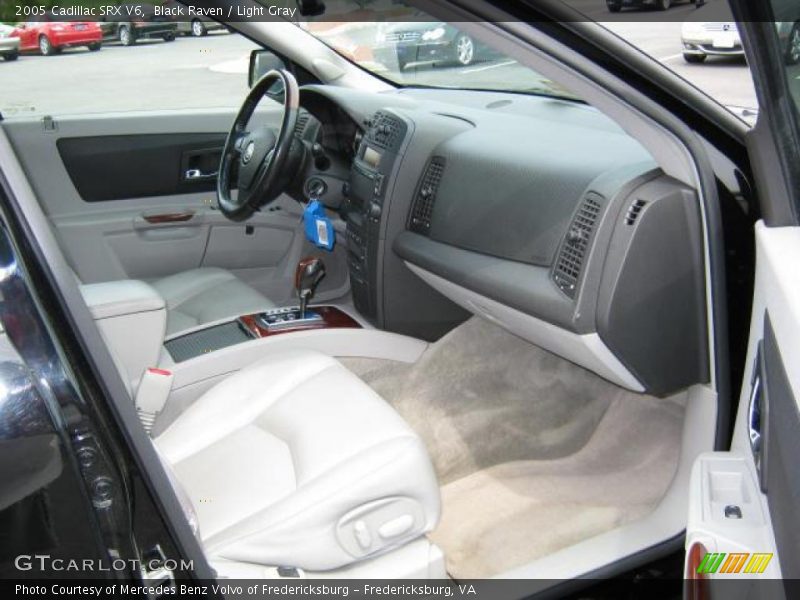 Black Raven / Light Gray 2005 Cadillac SRX V6
